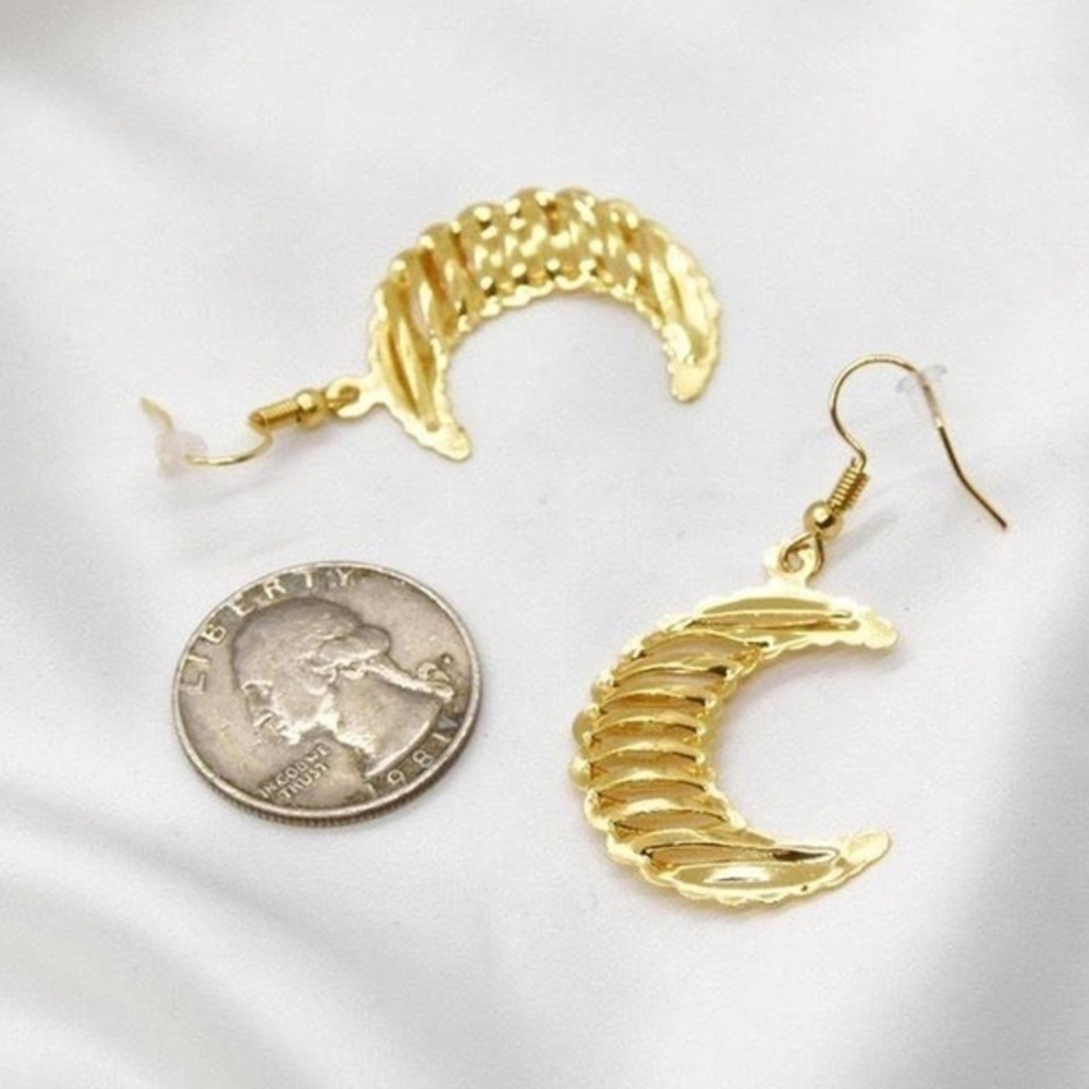 Simple Moon Earrings - Picture 3 of 4
